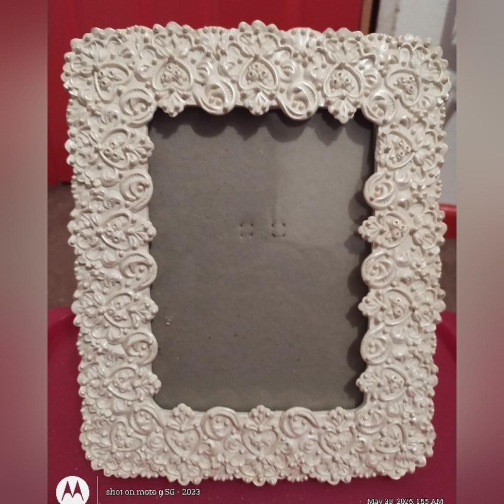 Elegant Cream Ornate Photo Frame With Pearls And Music Box On Back That Plays